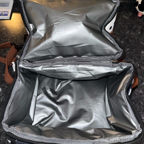 🐮 Cow Print Lunch Bag 🐮 - Picture 5 of 12